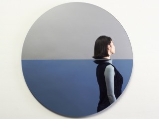 espelho-simula-reflexo-submerso-fathom-mirror-pelo-designer-joe-doucet