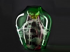 vaso-de-cristal-com-efeito-3d-por-christian-haas