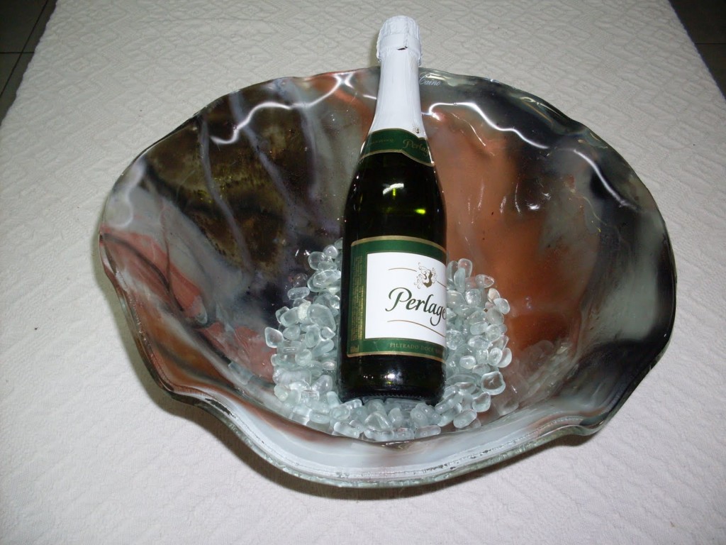 Champagnera em Vidro por Yara Caino