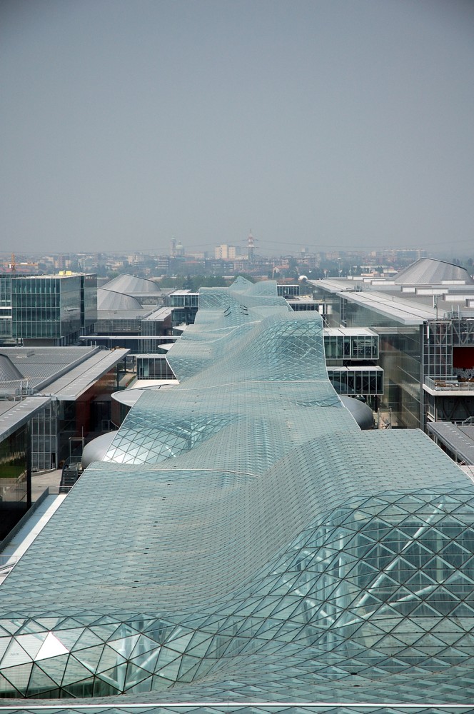 cobertura-curva-de-vidro-da-fiera-milano-por-massimiliano-fuksas-italia cobertura-curva-de-vidro-da-fiera-milano-por-massimiliano-fuksas-italia