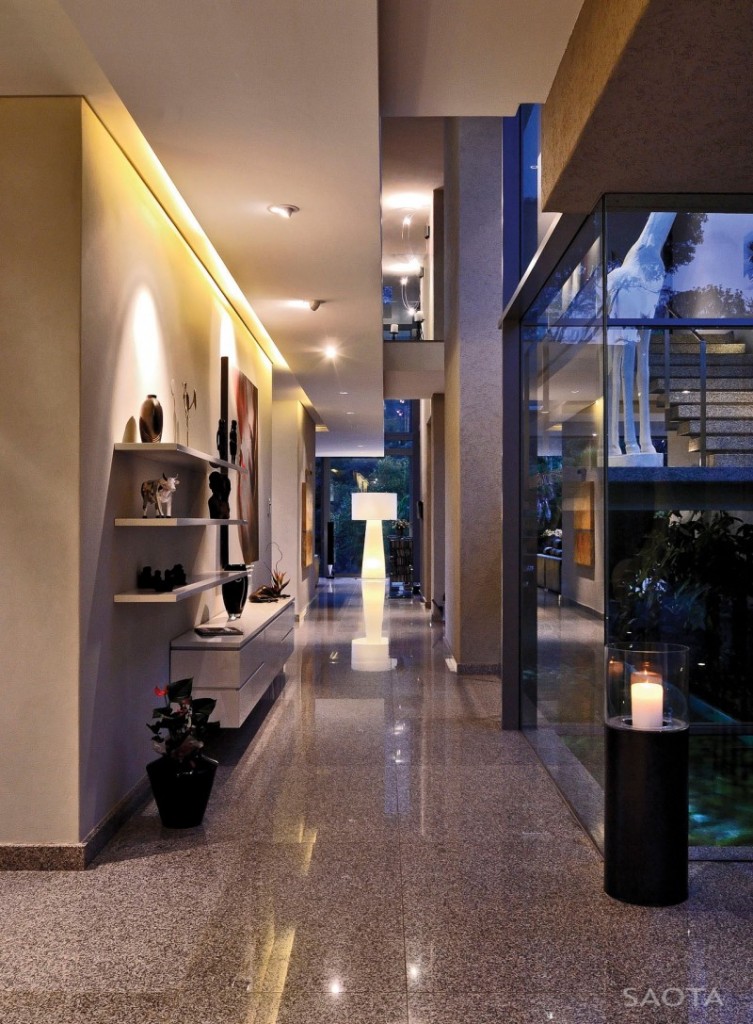 hall-em-mansao-modernista-na-cidade-do-cabo-por-saota hall-em-mansao-modernista-na-cidade-do-cabo-por-saota