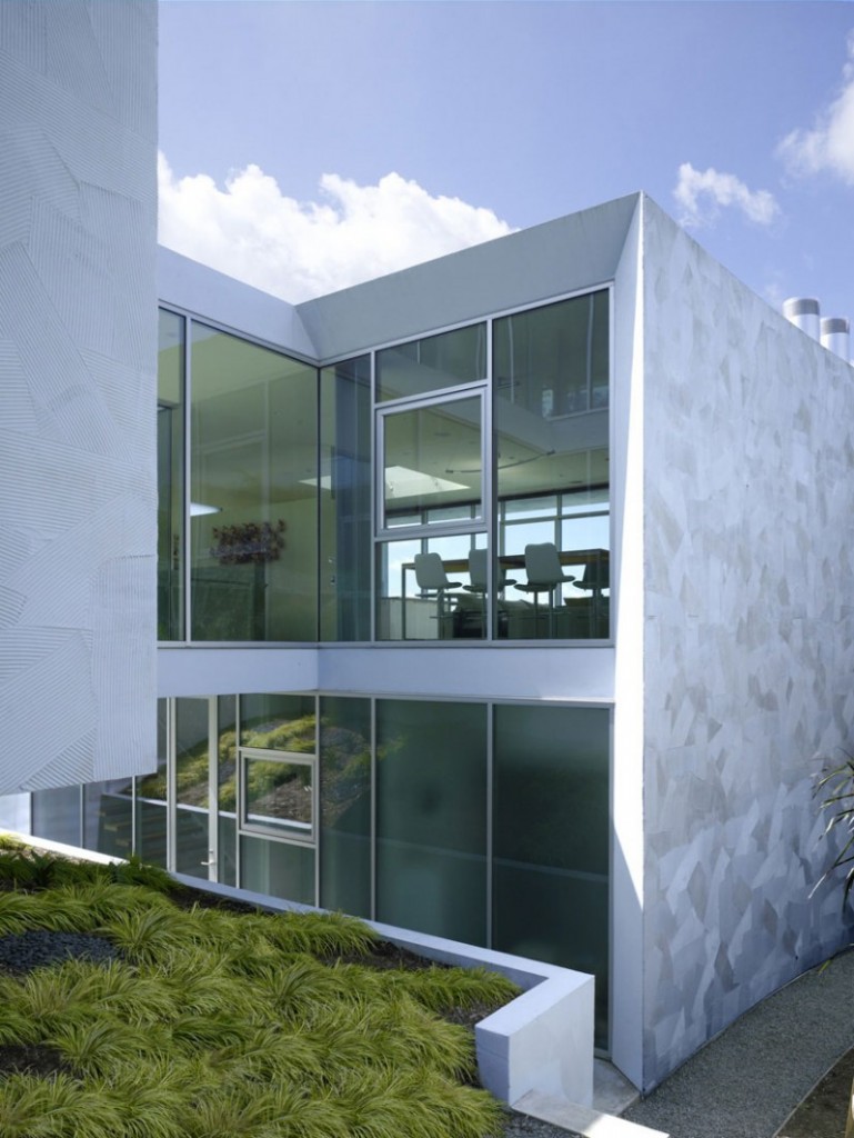 fundos-de-casa-de-vidro-na-california-por-kanner-architects