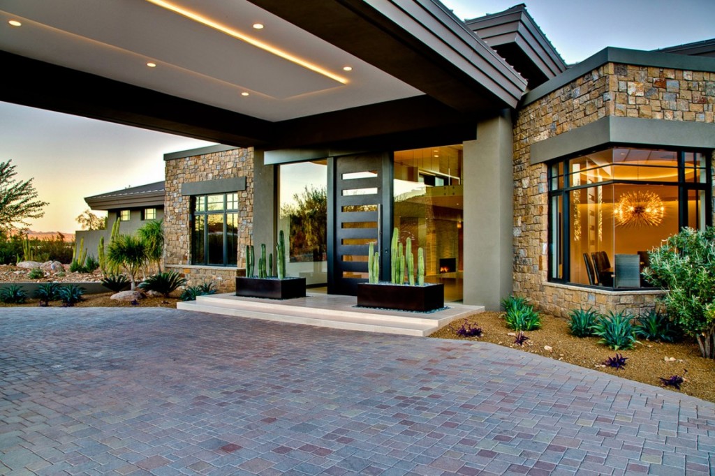 porte-cochere-de-casa-de-campo-no-deserto-do-arizona-por-kendle-design