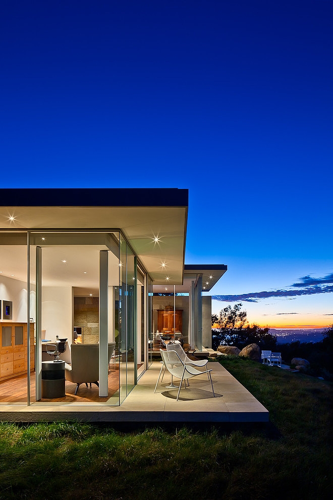 arquitetura-casa-sobre-plataforma-suspensa-california-por-neumann-mendro-andrulaitis-arquitetos