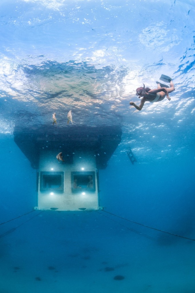 quarto-subaquatico-manta-underwater-room